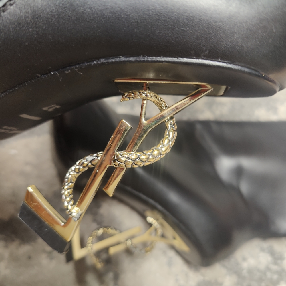 Elegant Black Ankle Boots - Picture 14 of 16